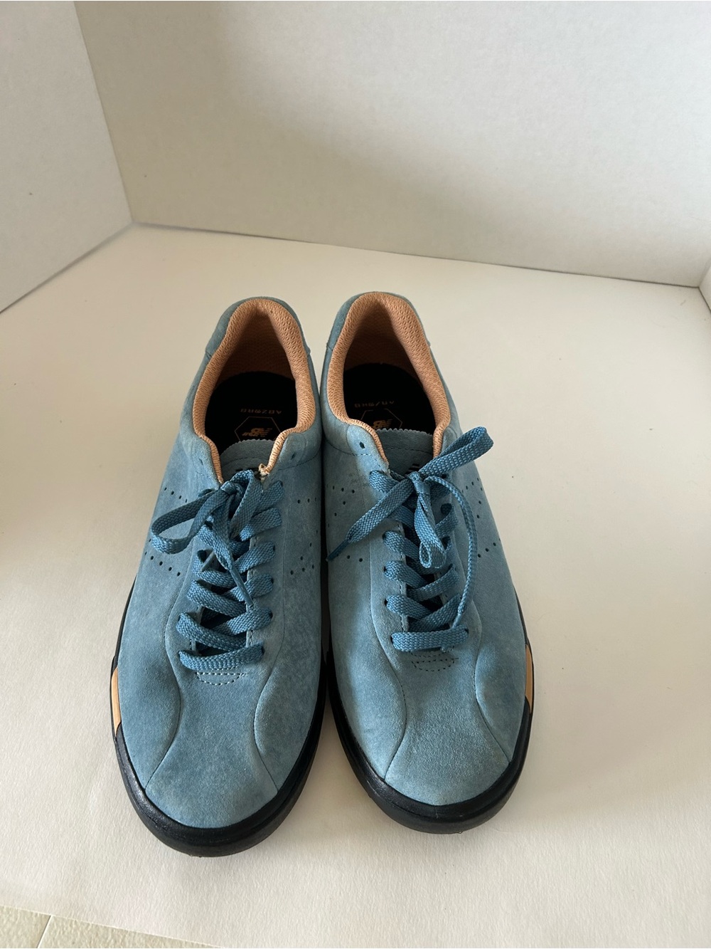 Men's New Balance Suede Low-Top Sneakers in Blue with Black Sole - Picture 2 of 9